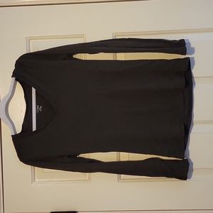 Long sleeve v neck shirt